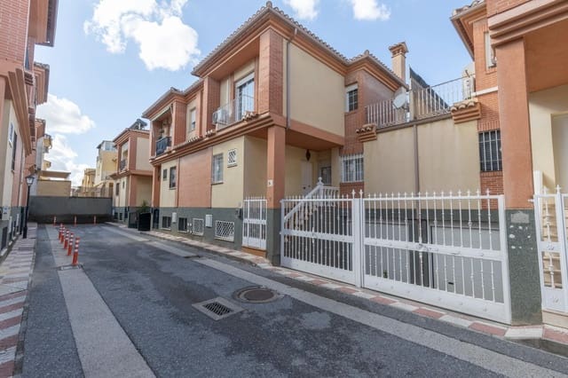 4 camera da letto Villetta a Schiera in vendita in Cájar con garage - 340.000 € (Rif: 9359481)