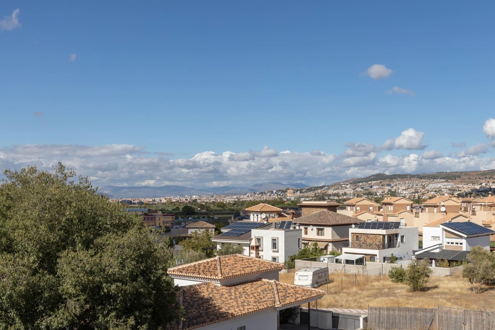 4 camera da letto Villetta a Schiera in vendita in Cajar con garage - 340.000 € (Rif: 9359481)