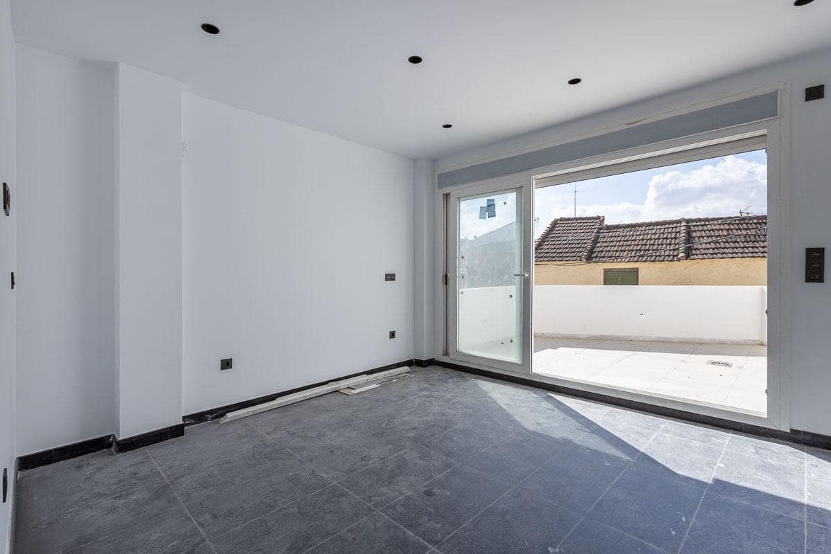 Lejlighed til salg i Churriana de la Vega - € 398.000 (Ref: 9360401)