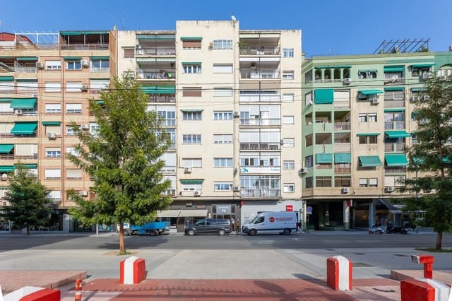 4 makuuhuone Asunto myytävänä paikassa Granada kaupunki - 299 000 € (Ref: 9362559)