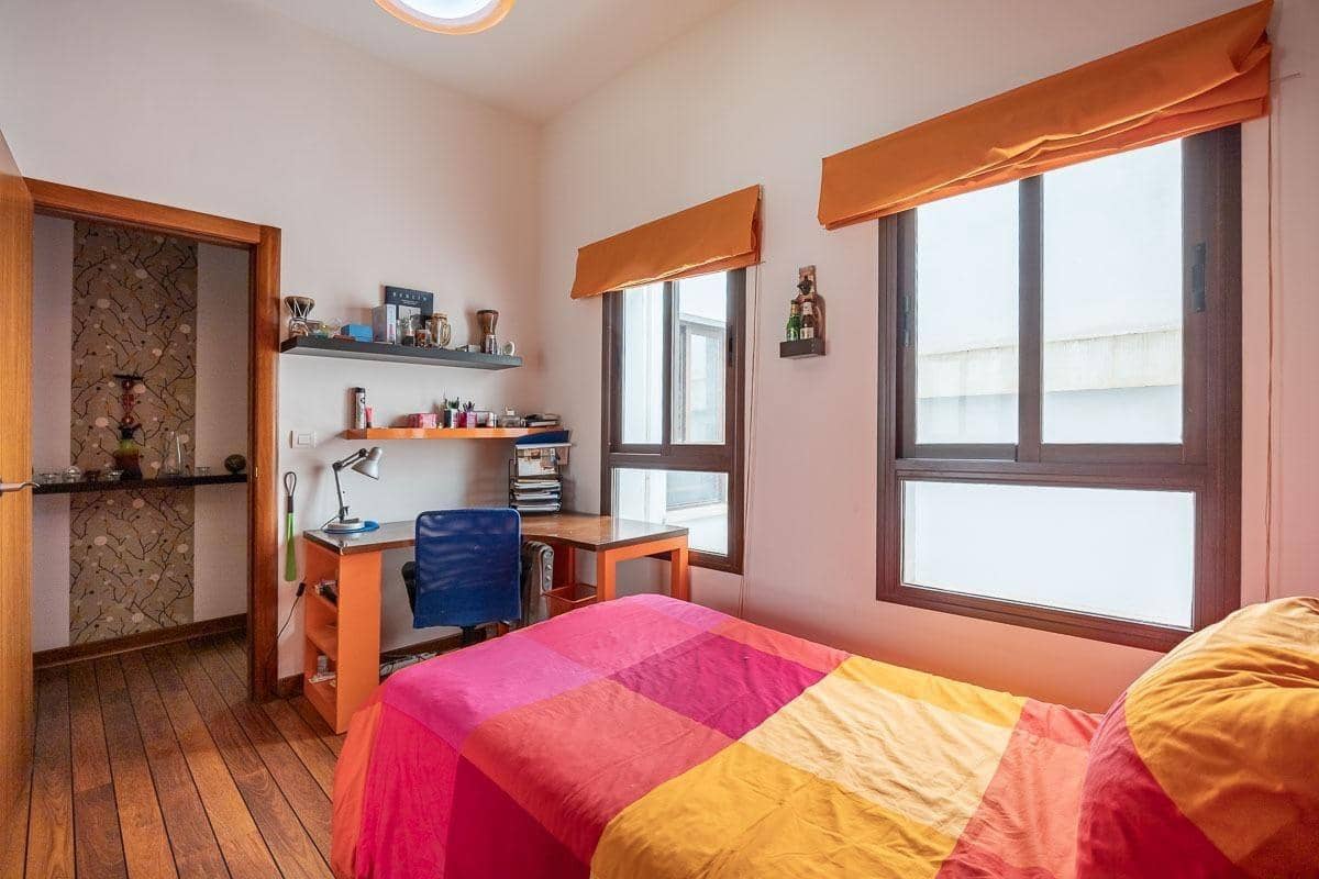 4 makuuhuone Asunto myytävänä paikassa Granada kaupunki - 469 000 € (Ref: 9373698)