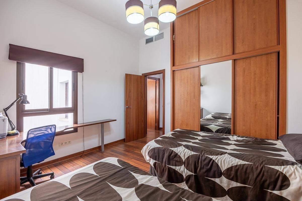 4 makuuhuone Asunto myytävänä paikassa Granada kaupunki - 469 000 € (Ref: 9373698)