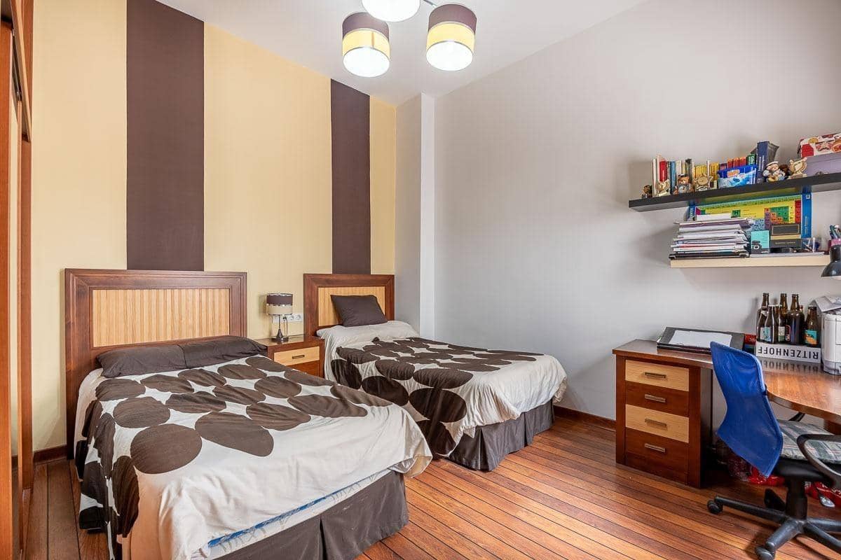 4 makuuhuone Asunto myytävänä paikassa Granada kaupunki - 469 000 € (Ref: 9373698)