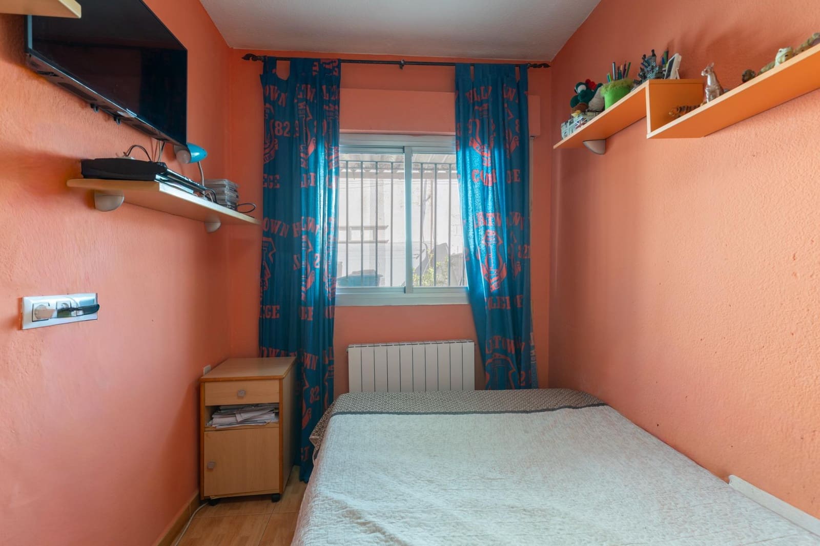 3 makuuhuone Paritalo myytävänä paikassa Armilla mukana 
autotalli - 230 000 € (Ref: 9373699)