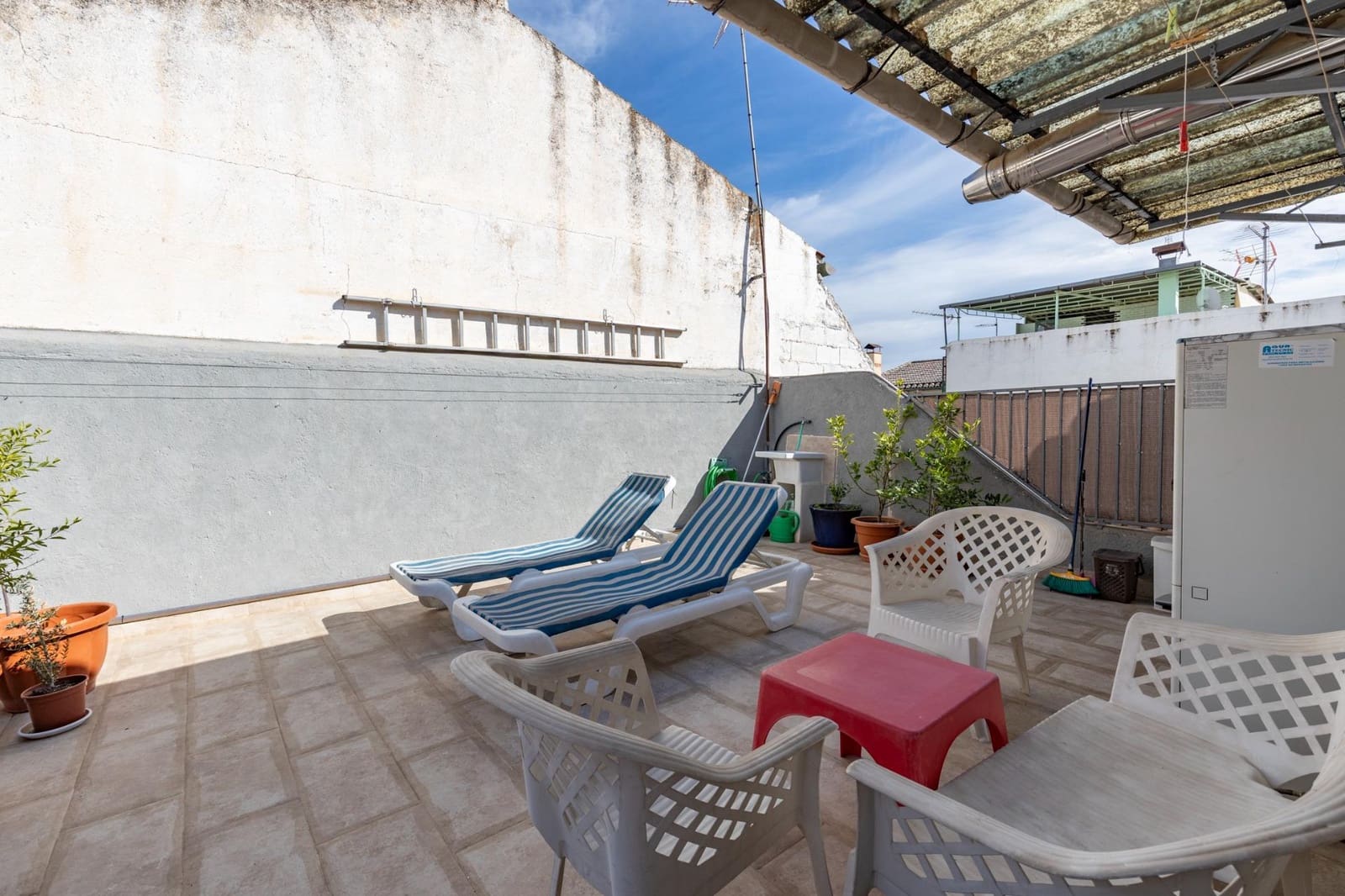 3 makuuhuone Paritalo myytävänä paikassa Armilla mukana 
autotalli - 230 000 € (Ref: 9373699)