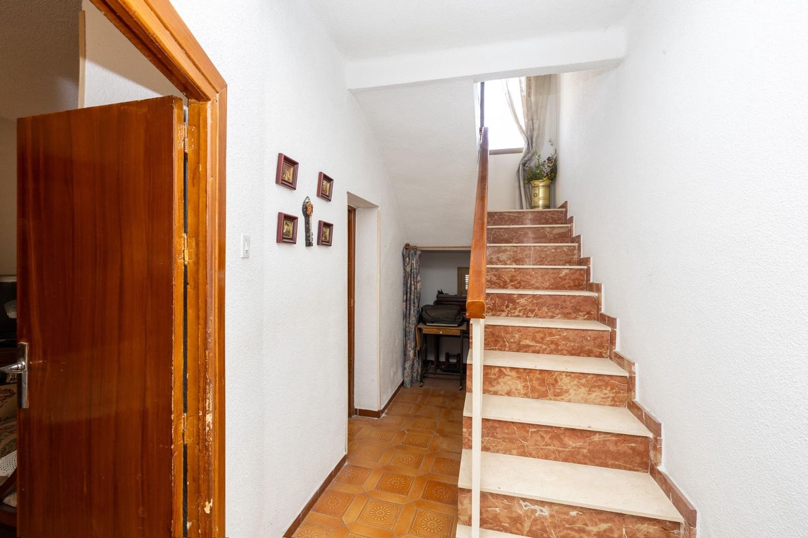 3 bedroom Terraced Villa for sale in Granada city - € 145,000 (Ref: 9373700)
