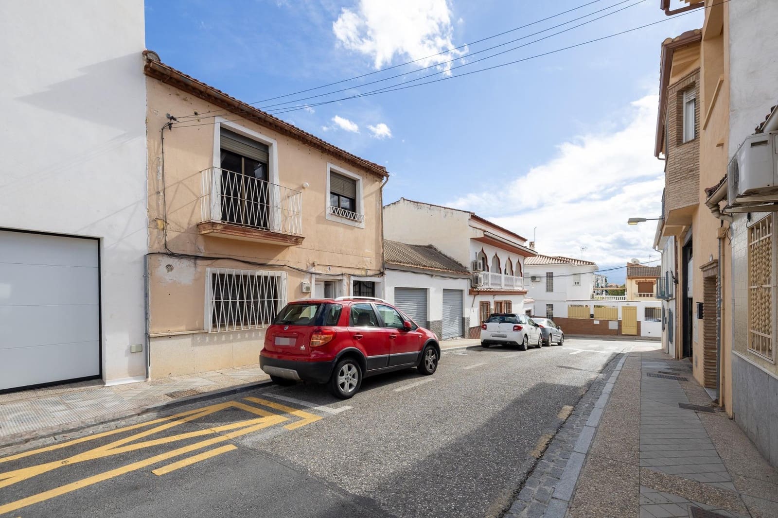 3 bedroom Terraced Villa for sale in Granada city - € 145,000 (Ref: 9373700)