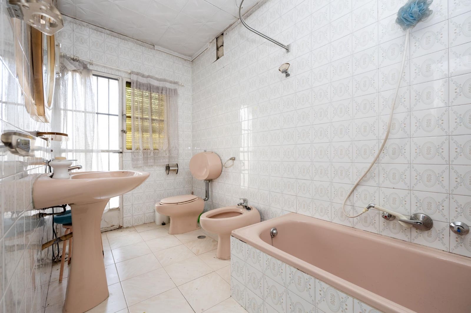 3 bedroom Terraced Villa for sale in Granada city - € 145,000 (Ref: 9373700)