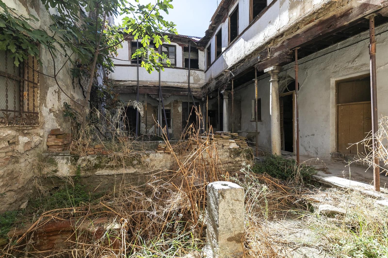 Haus zu verkaufen in Granada Stadt - 750.000 € (Ref: 9373704)