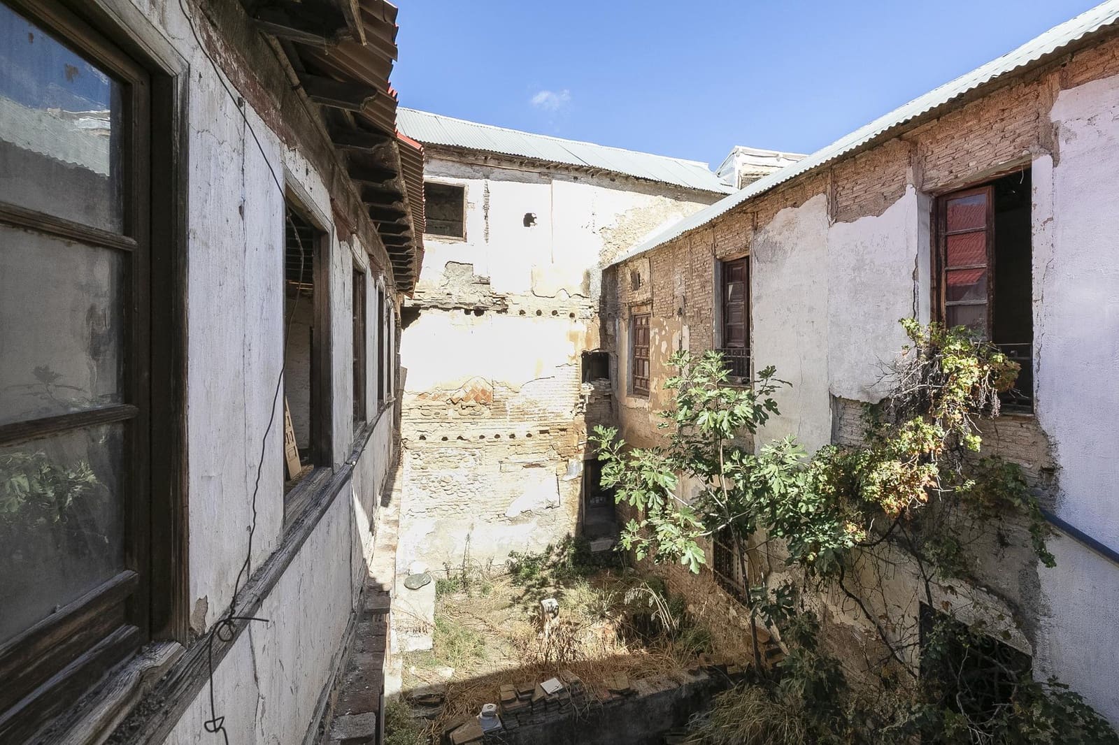 Haus zu verkaufen in Granada Stadt - 750.000 € (Ref: 9373704)