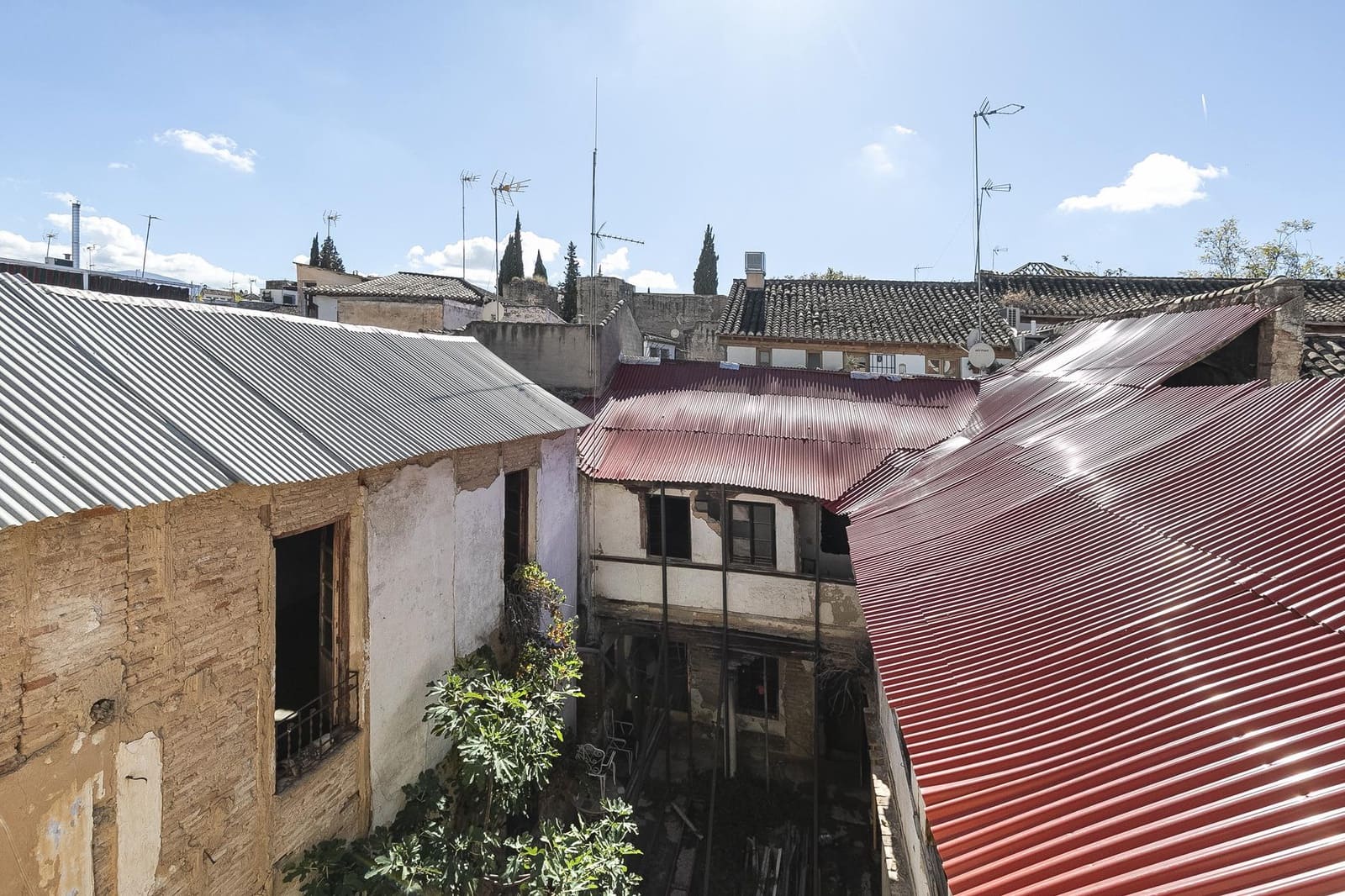 Haus zu verkaufen in Granada Stadt - 750.000 € (Ref: 9373704)