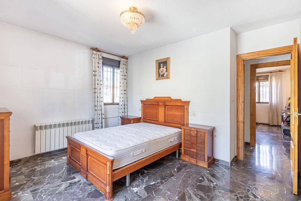 3 makuuhuone Huvila myytävänä paikassa Ogijares mukana 
autotalli - 395 000 € (Ref: 9375475)