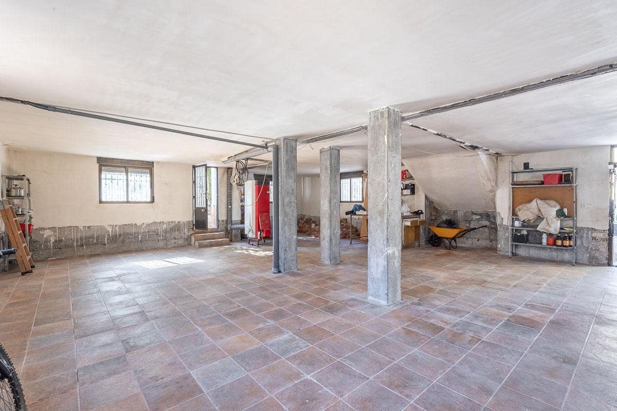 3 makuuhuone Huvila myytävänä paikassa Ogijares mukana 
autotalli - 395 000 € (Ref: 9375475)