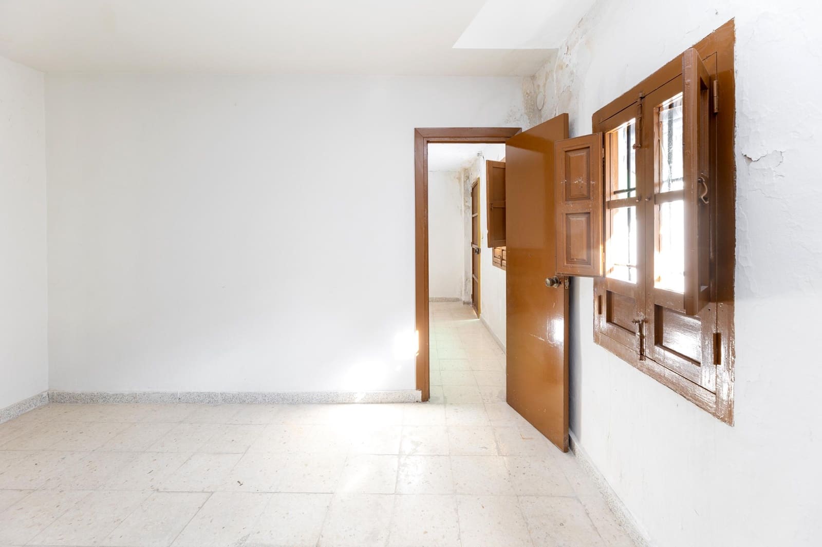 4 soverom Finca/Herregård til salgs i Granada by - € 149 000 (Ref: 9379307)