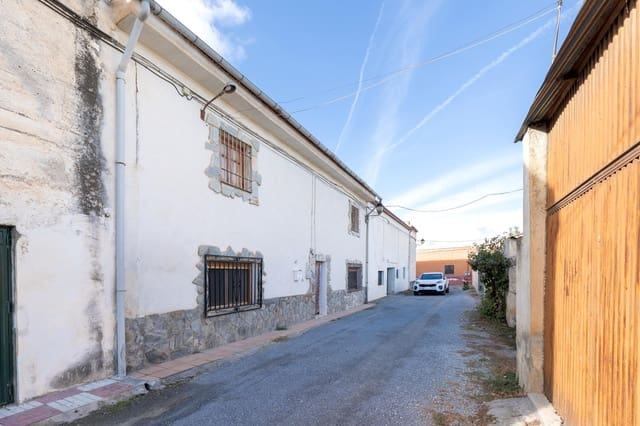 4 bedroom Finca/Country House for sale in Campus de la Salud, Granada city - € 159,000 (Ref: 9379307)