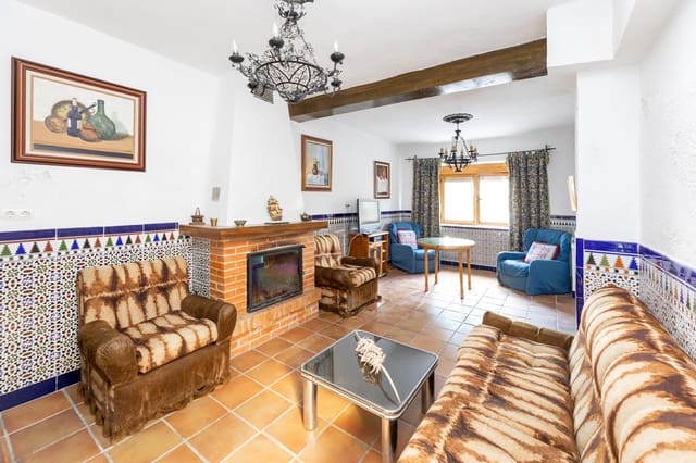 4 bedroom Finca/Country House for sale in Campus de la Salud, Granada city - € 159,000 (Ref: 9379307)