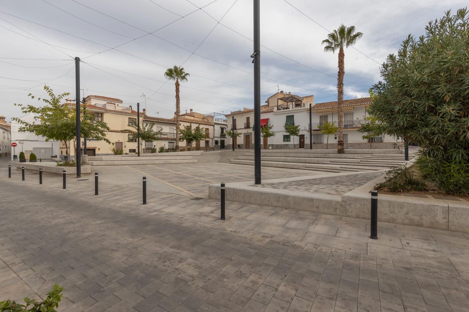 6 bedroom Townhouse for sale in Gojar with garage - € 140,000 (Ref: 9382762)