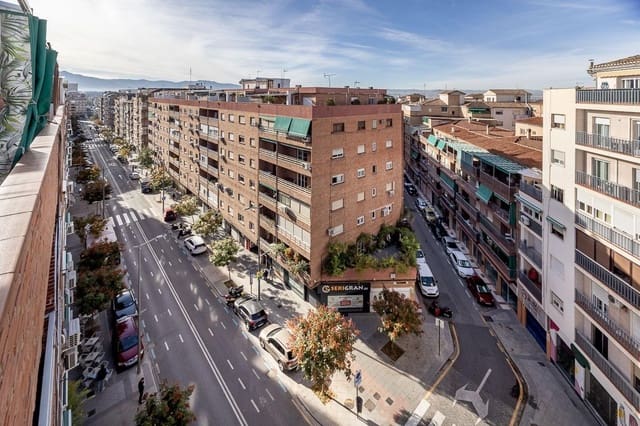 4 soverom Penthouse til salgs i Camino de Ronda - Rosaleda, Granada by - € 420 000 (Ref: 9386222)
