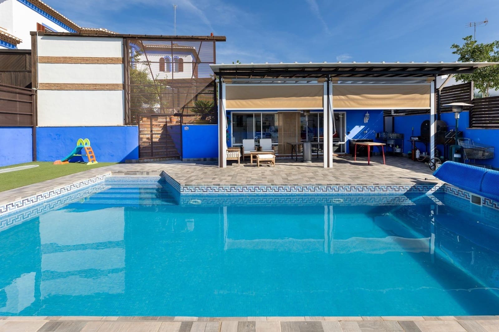 4 quarto Moradia para venda em Las Gabias com garagem - 495 000 € (Ref: 9386223)