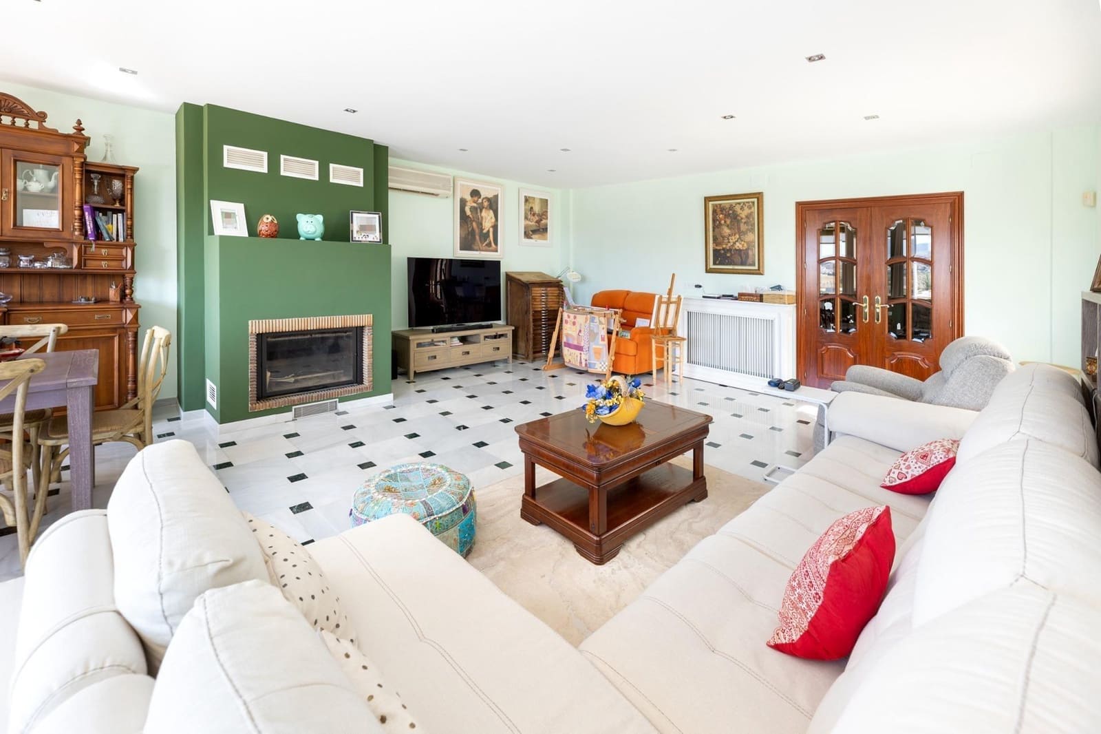 4 quarto Moradia para venda em Las Gabias com garagem - 495 000 € (Ref: 9386223)