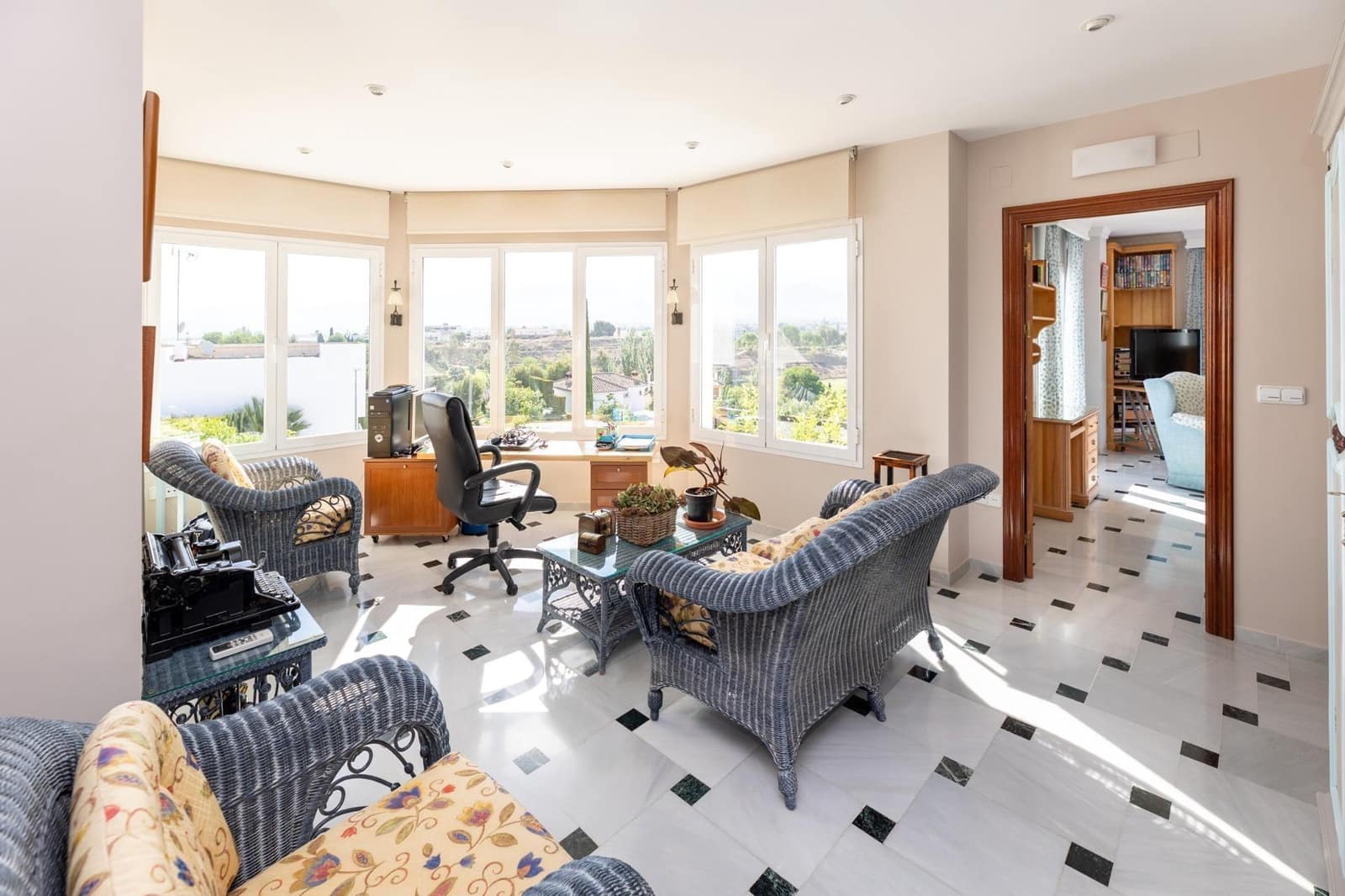 4 quarto Moradia para venda em Las Gabias com garagem - 495 000 € (Ref: 9386223)