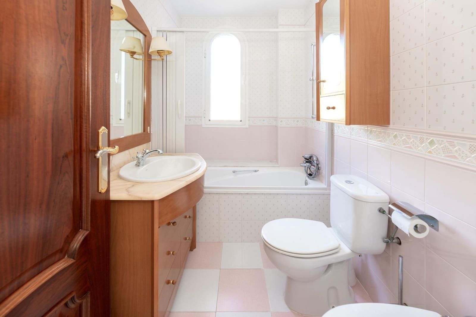 4 quarto Moradia para venda em Las Gabias com garagem - 495 000 € (Ref: 9386223)