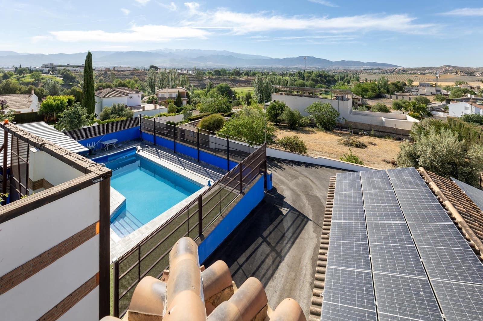 4 quarto Moradia para venda em Las Gabias com garagem - 495 000 € (Ref: 9386223)