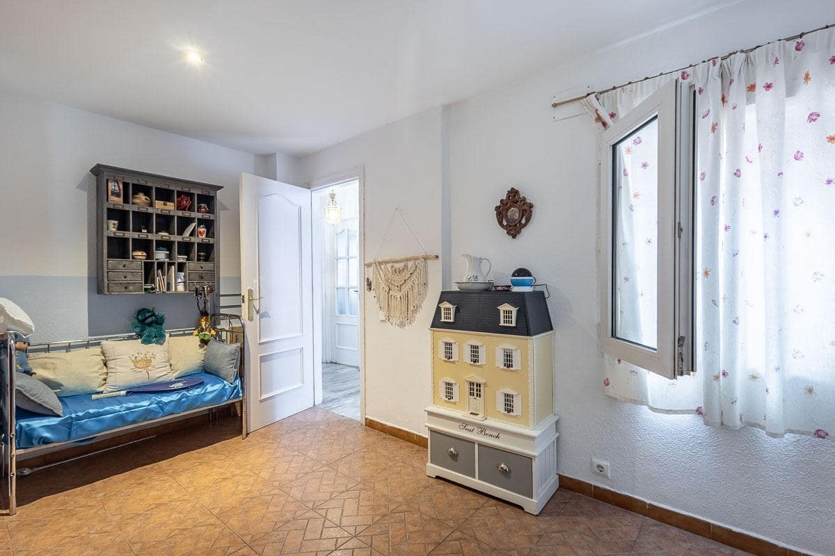 4 soveværelse Byhus til salg i Jun - € 240.000 (Ref: 9386224)