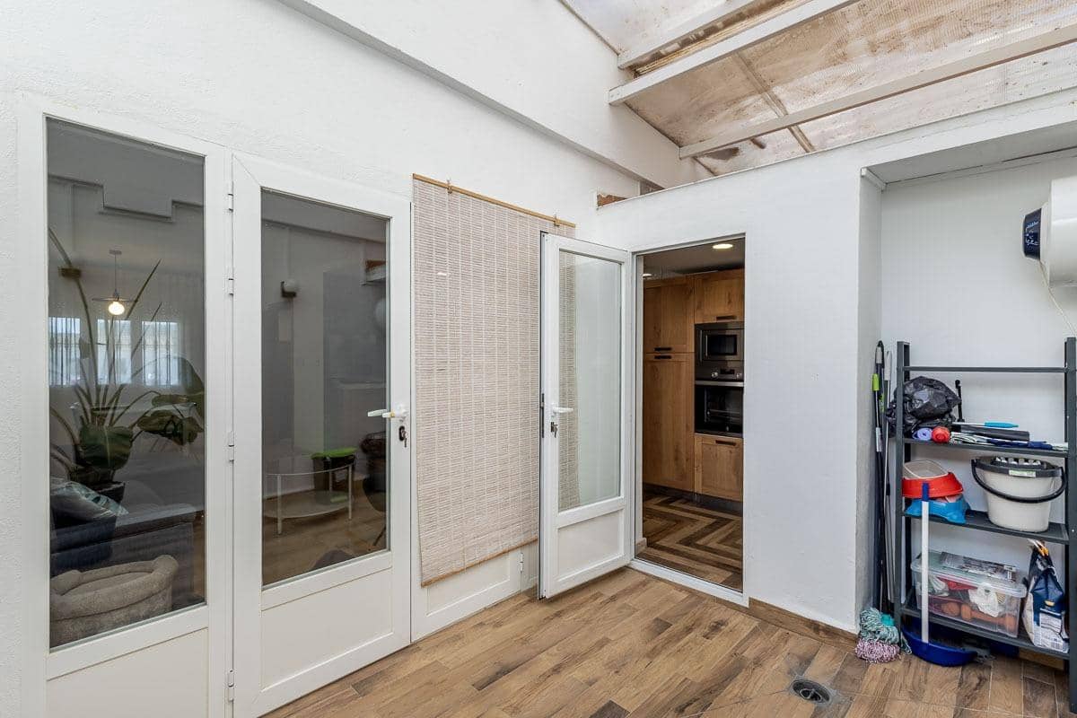 4 sypialnia Dom na sprzedaż w Miasto Grenada z garażem - 470 000 € (Ref: 9386225)