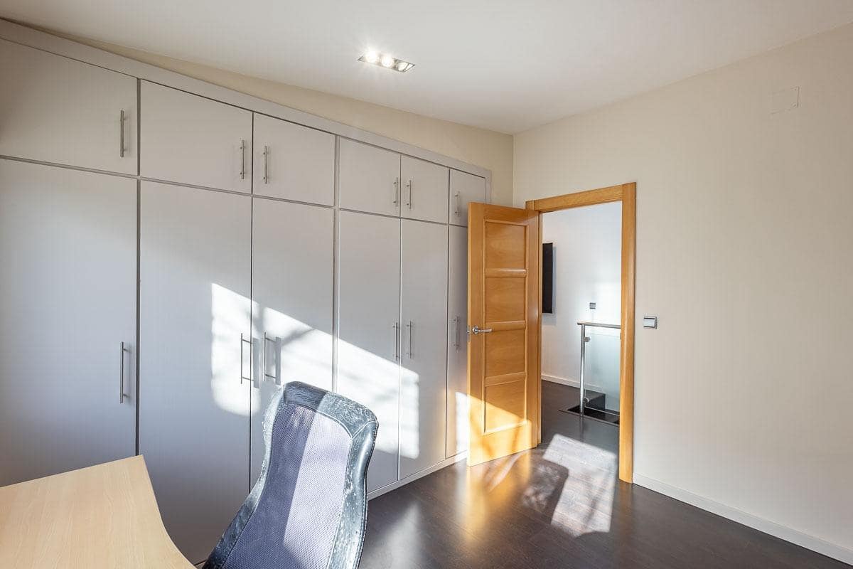 4 chambre Villa/Maison à vendre à Monachil avec piscine garage - 350 000 € (Ref: 9388625)