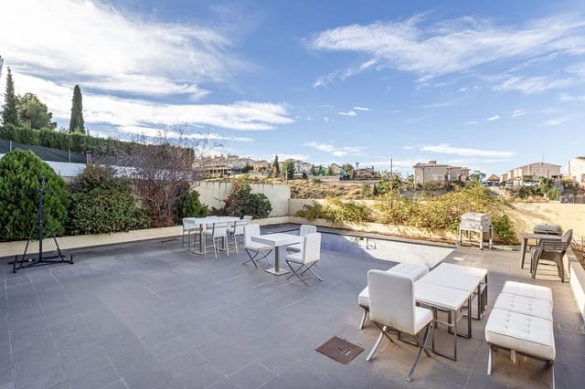 4 soveværelse Villa til salg i Monachil med swimmingpool garage - € 350.000 (Ref: 9388625)