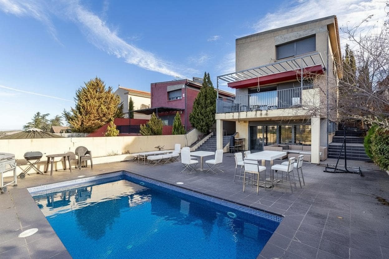 4 chambre Villa/Maison à vendre à Monachil avec piscine garage - 350 000 € (Ref: 9388625)