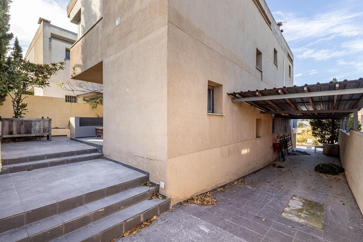 4 chambre Villa/Maison à vendre à Monachil avec piscine garage - 350 000 € (Ref: 9388625)