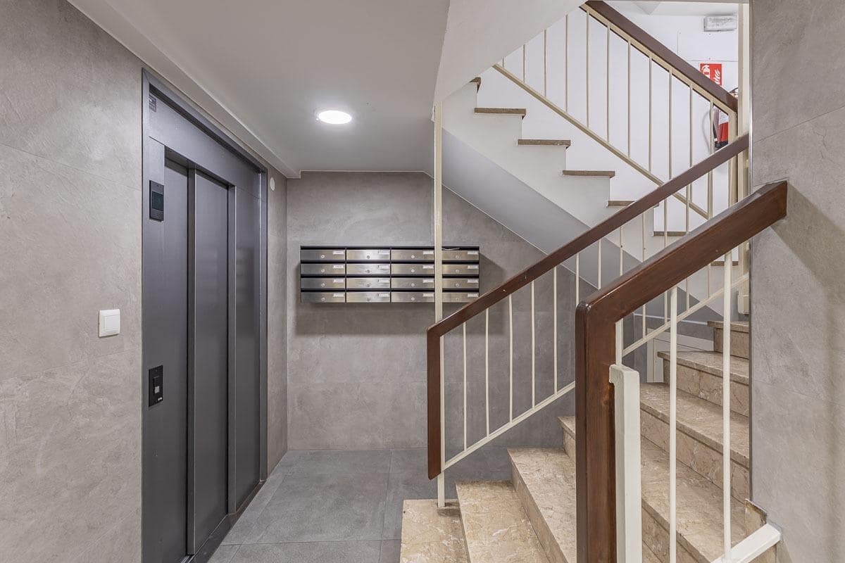 5 soverom Leilighet til salgs i Granada by - € 450 000 (Ref: 9390587)