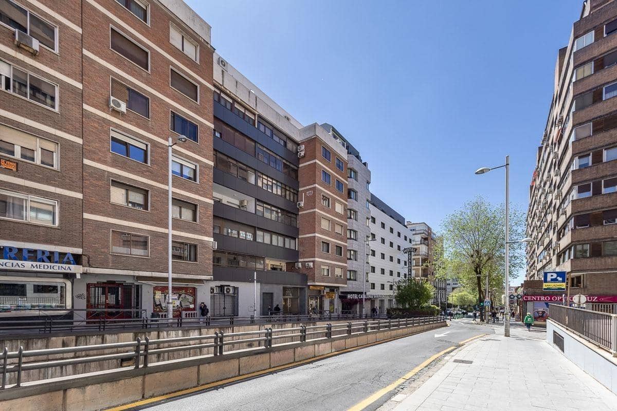 5 bedroom Flat for sale in Granada city - € 380,000 (Ref: 9390587)