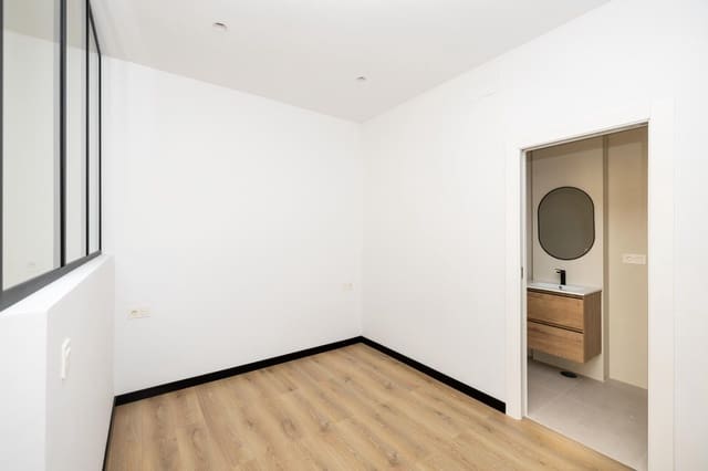 Studio til salgs i Centro, Granada by - € 160 000 (Ref: 9390591)