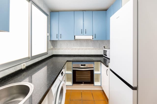 2 soveværelse Lejlighed til salg i Centro, Granada by - € 225.000 (Ref: 9390593)