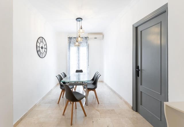 2 soveværelse Lejlighed til salg i Centro, Granada by - € 225.000 (Ref: 9390593)