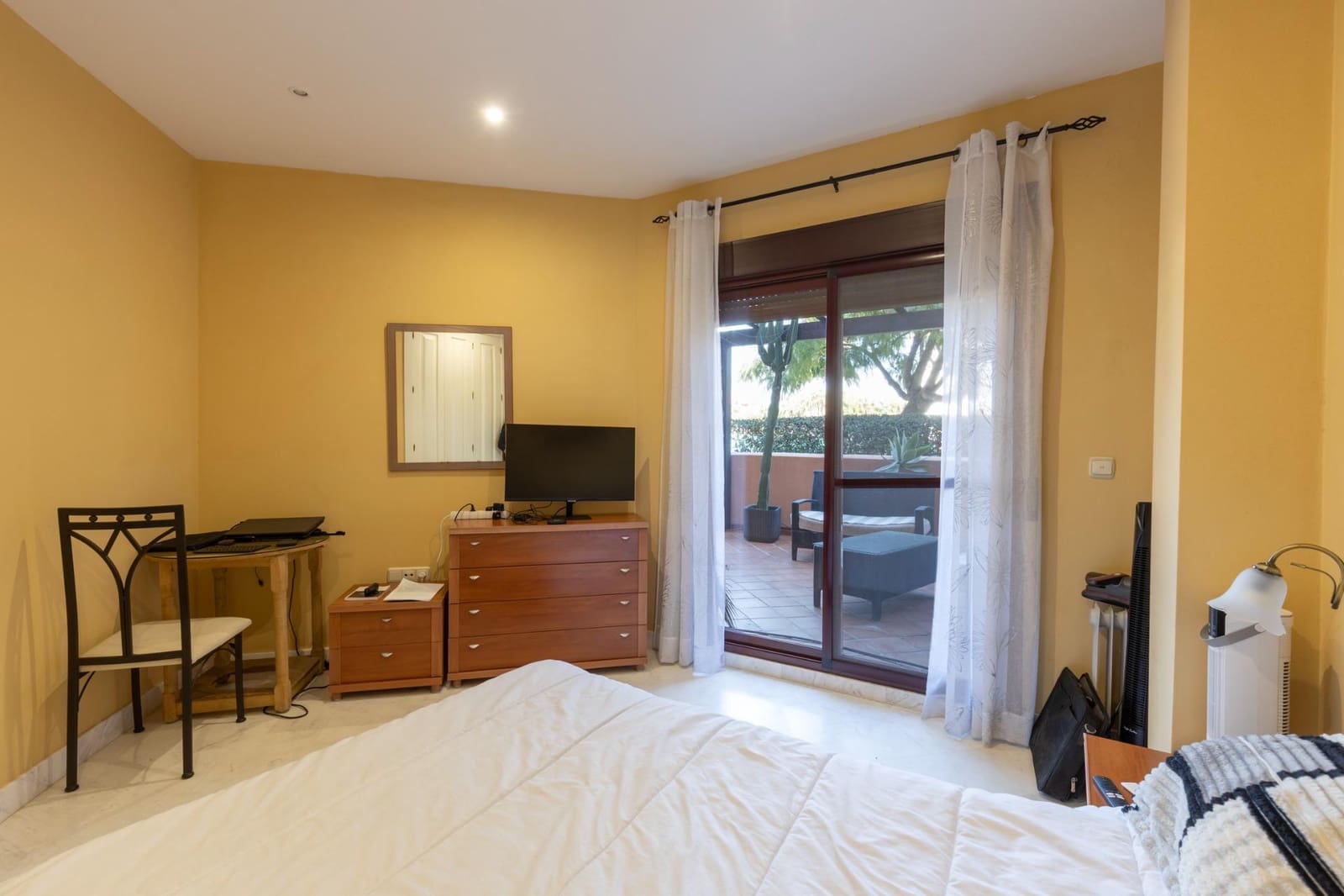 2 bedroom Flat for sale in Motril with pool - € 330,000 (Ref: 9390596)