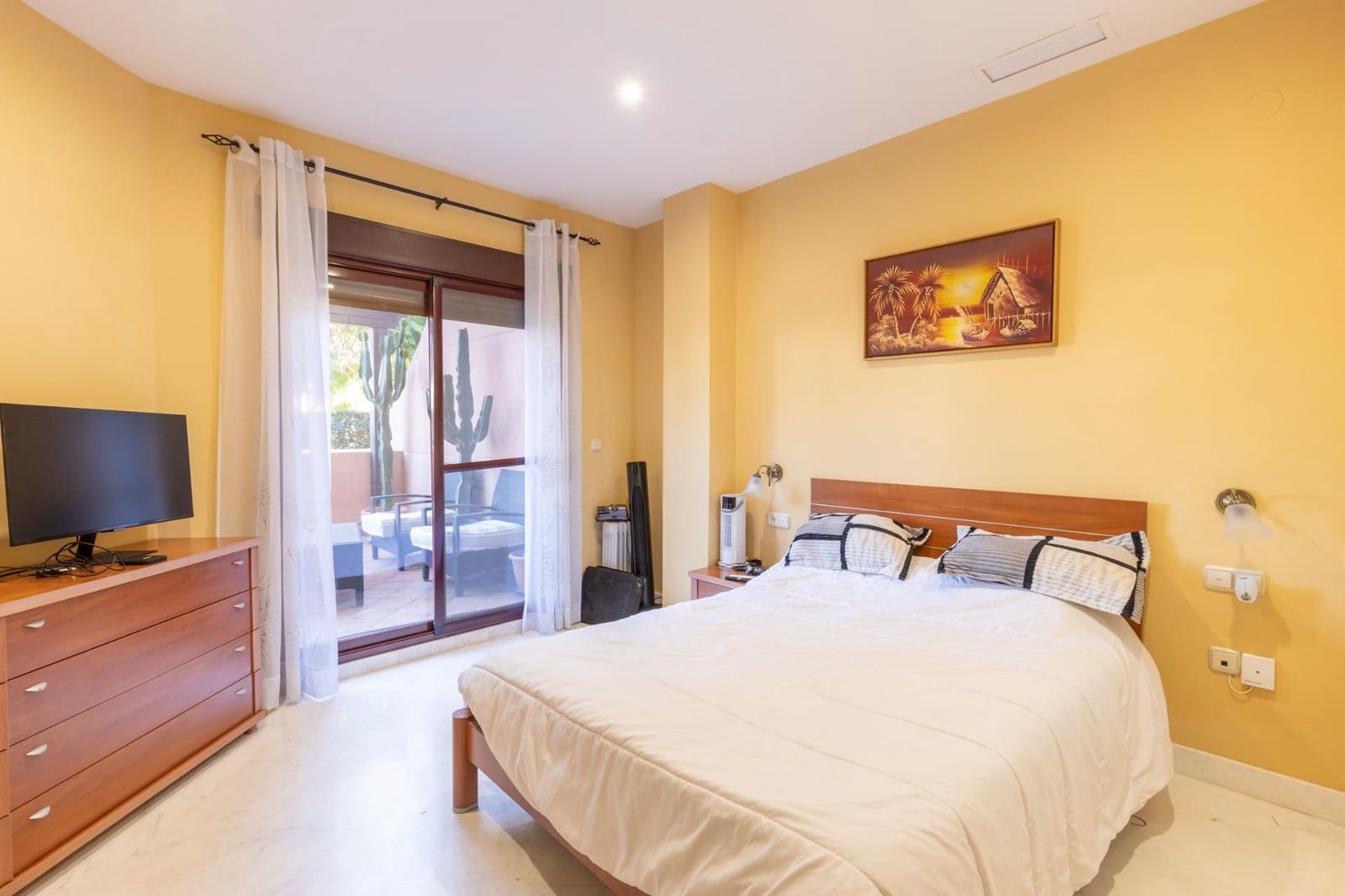 2 bedroom Flat for sale in Motril with pool - € 330,000 (Ref: 9390596)