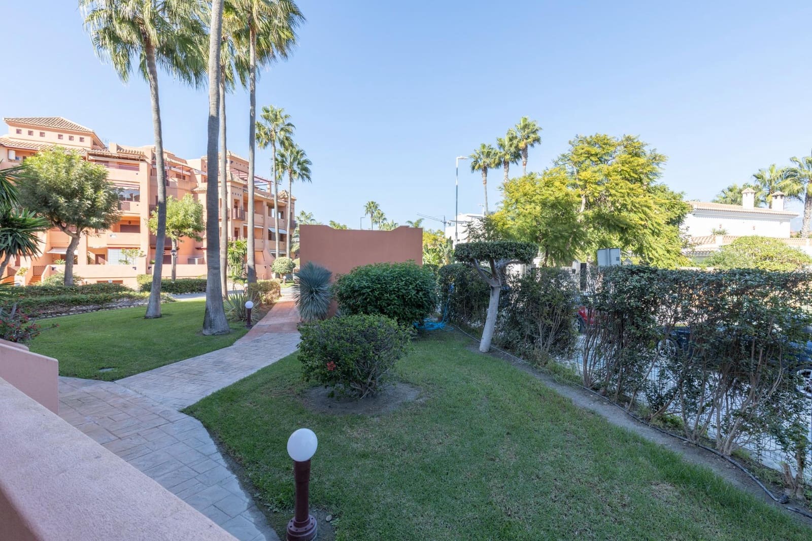 2 bedroom Flat for sale in Motril with pool - € 330,000 (Ref: 9390596)