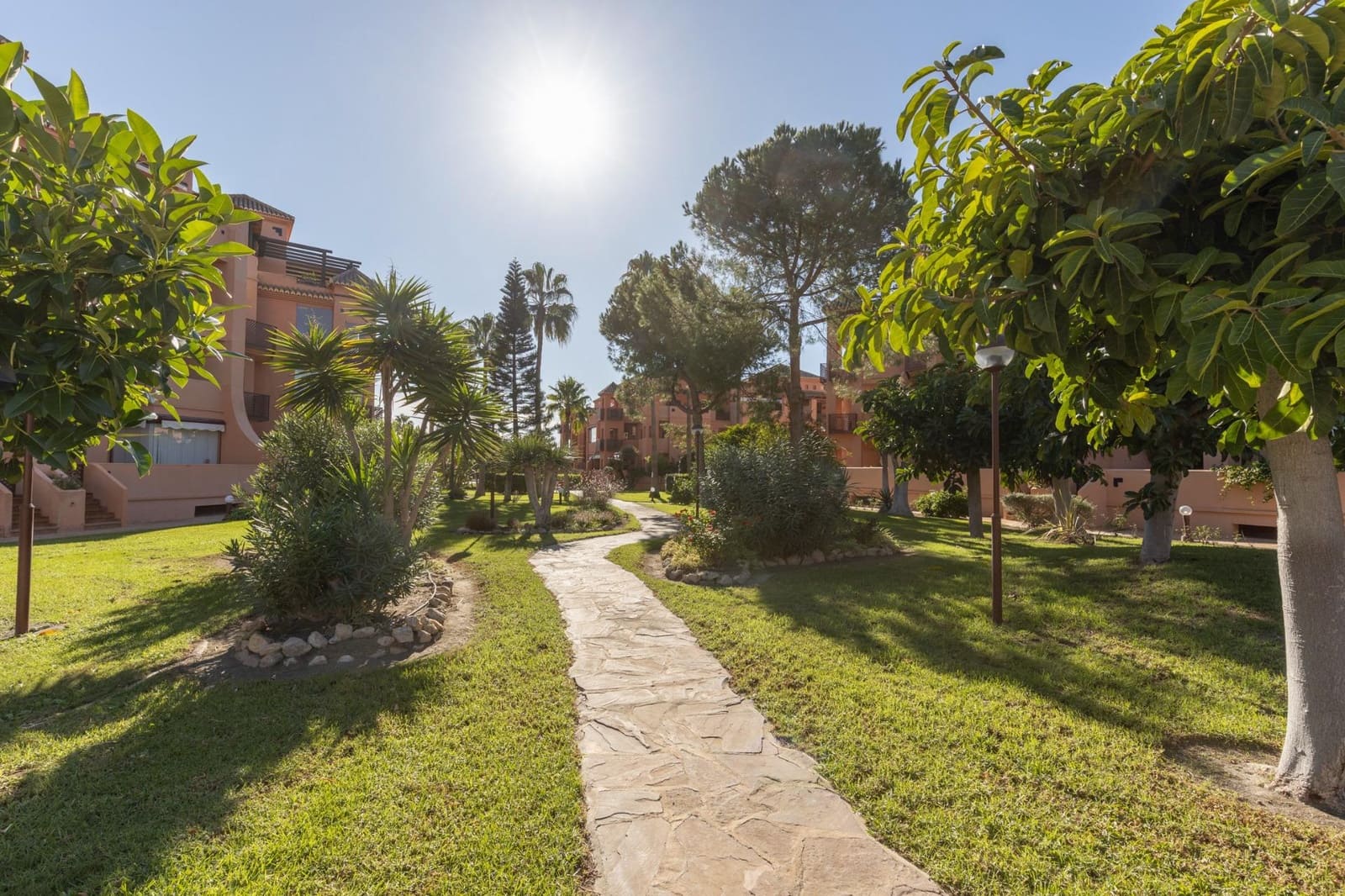 2 bedroom Flat for sale in Motril with pool - € 330,000 (Ref: 9390596)