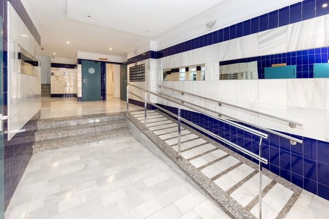 2 soveværelse Lejlighed til salg i Churriana de la Vega med swimmingpool garage - € 175.000 (Ref: 9396260)