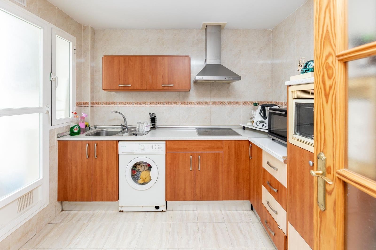 2 bedroom Flat for sale in Churriana de la Vega with pool garage - € 175,000 (Ref: 9396260)