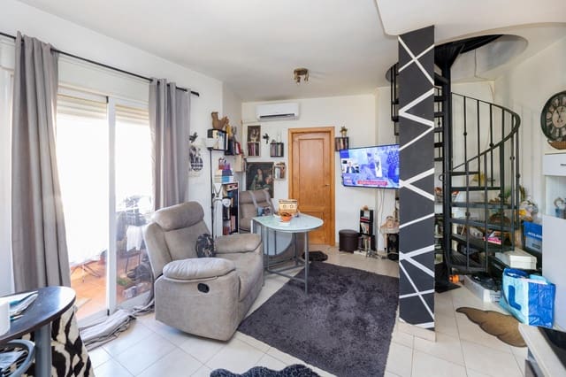 Ático de 2 habitaciones en Churriana de la Vega en venta - 165.000 € (Ref: 9396262)