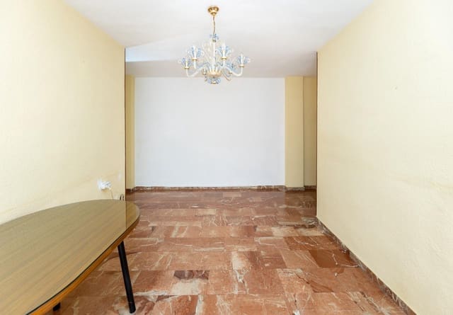 3 quarto Apartamento para venda em Zaidin, Granada cidade com garagem - 249 000 € (Ref: 9396263)