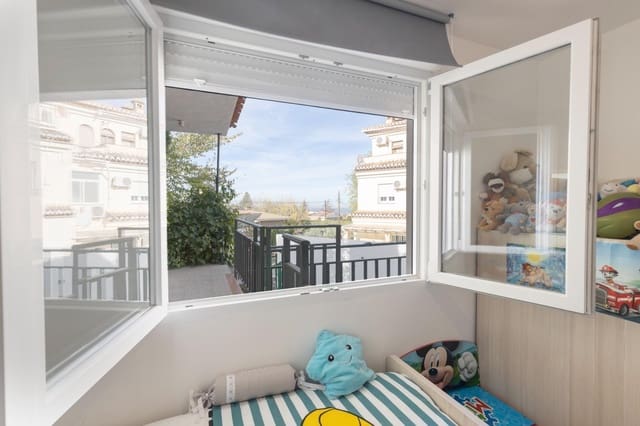 Piso de 2 habitaciones en Monachil en venta con garaje - 159.900 € (Ref: 9398426)