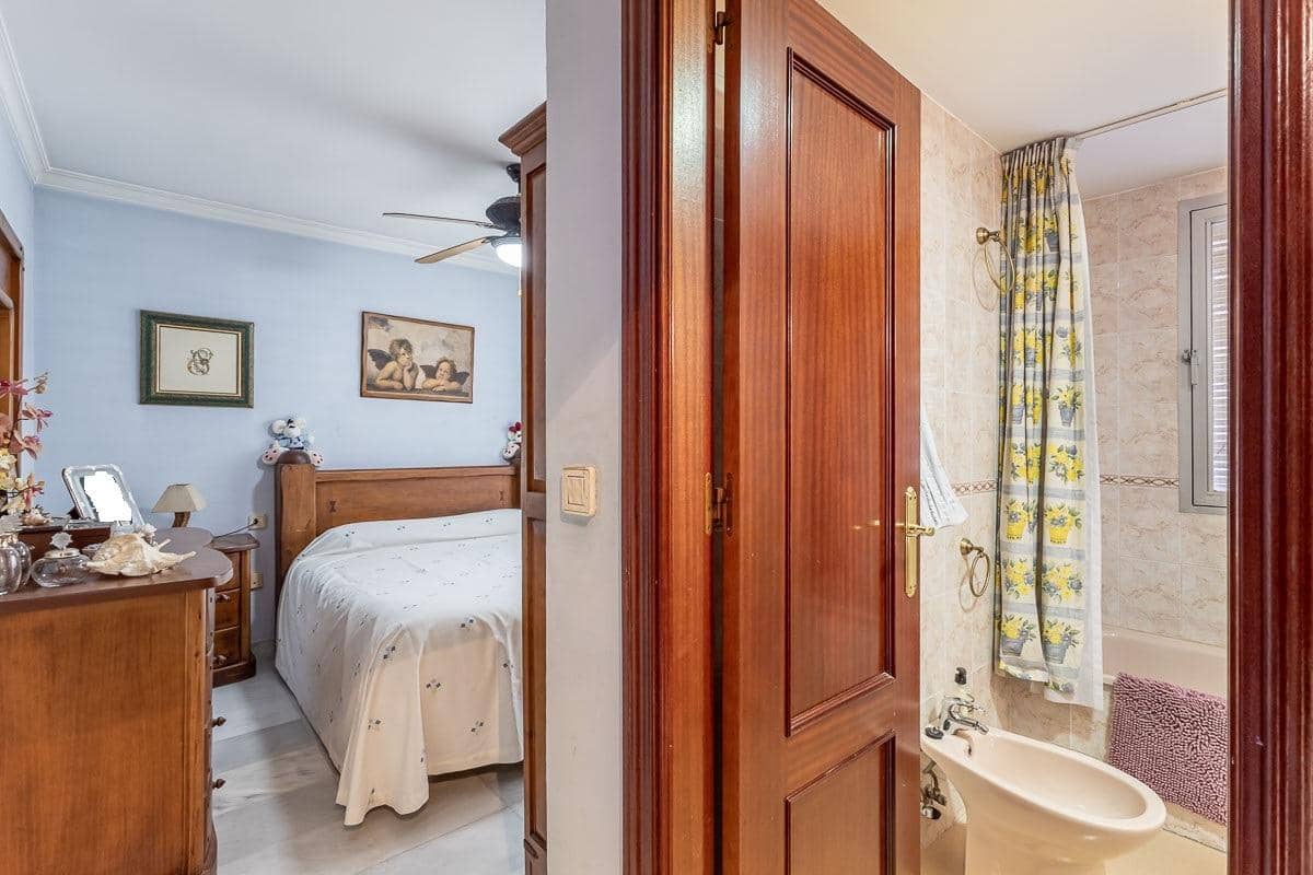 4 soverom Leilighet til salgs i Granada by med garasje - € 225 000 (Ref: 9403298)