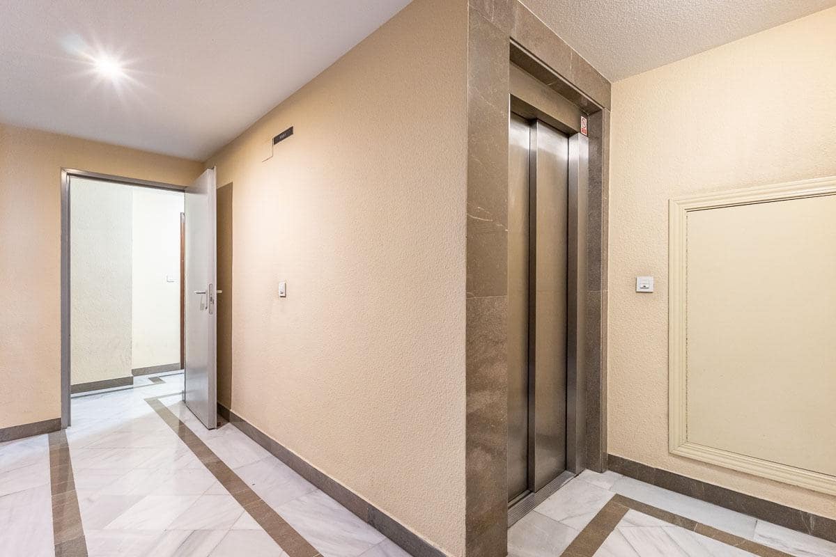 4 soverom Leilighet til salgs i Granada by med garasje - € 225 000 (Ref: 9403298)