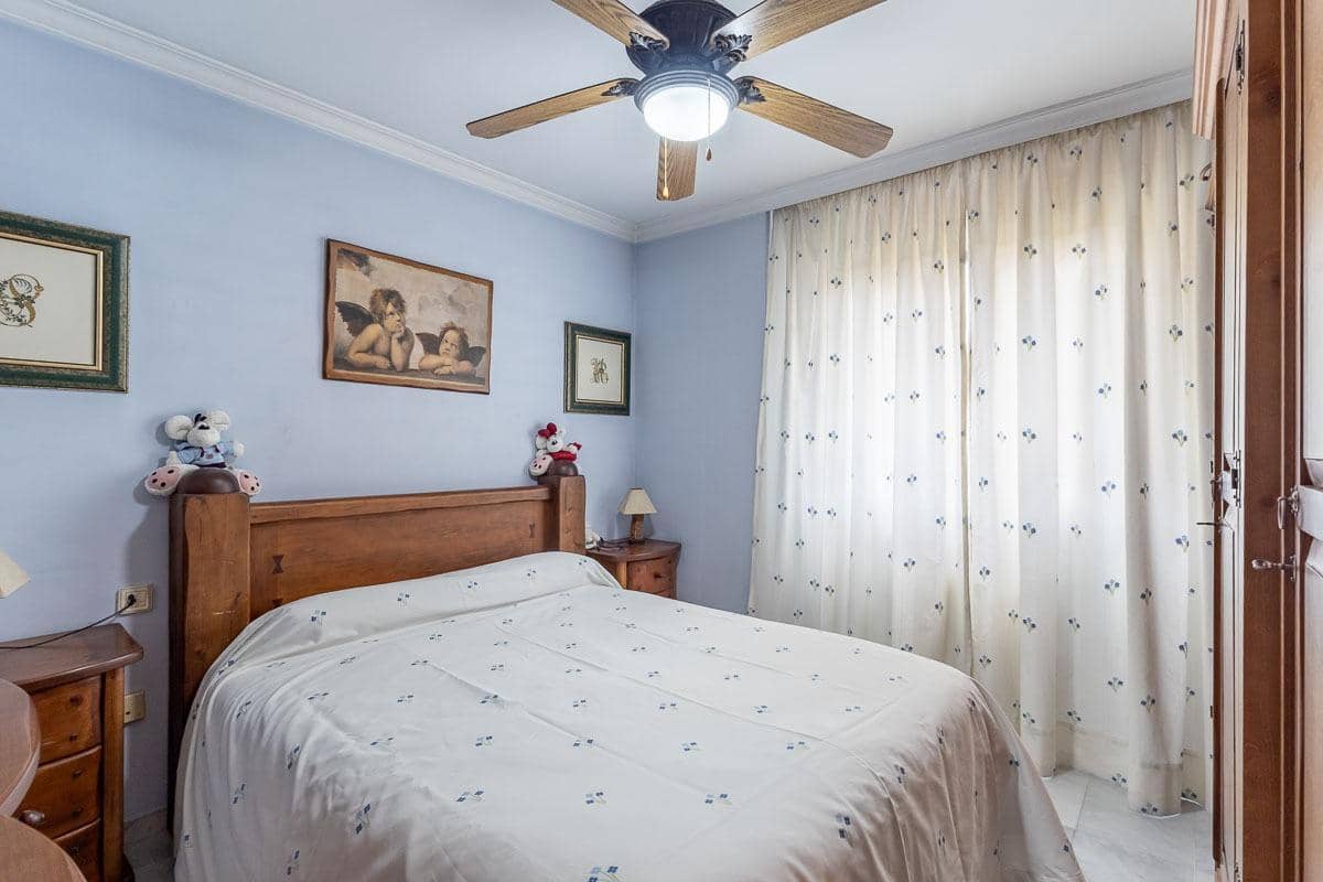 4 soverom Leilighet til salgs i Granada by med garasje - € 225 000 (Ref: 9403298)